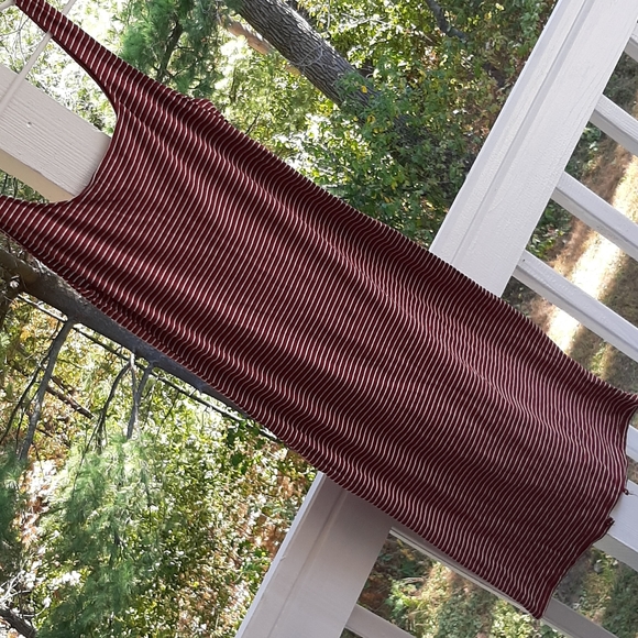 HEART N HIPS mid calf sleeveless dress - Picture 4 of 4